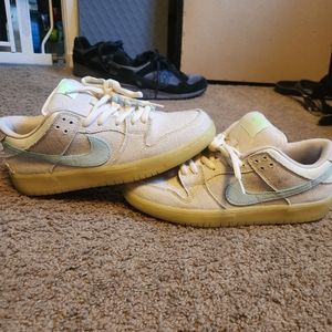 Pair of nike sb dunks!